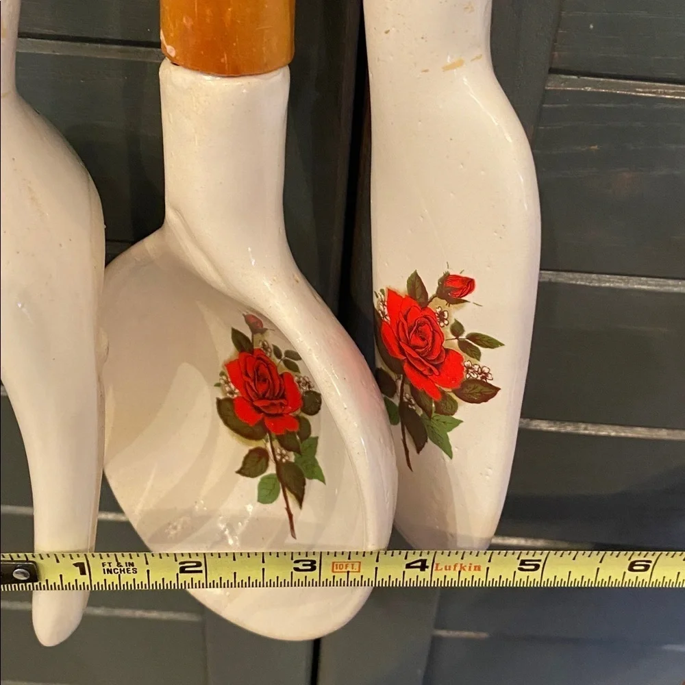 Vintage Wooden Utensil Set with Floral Design - Picture 16 of 16